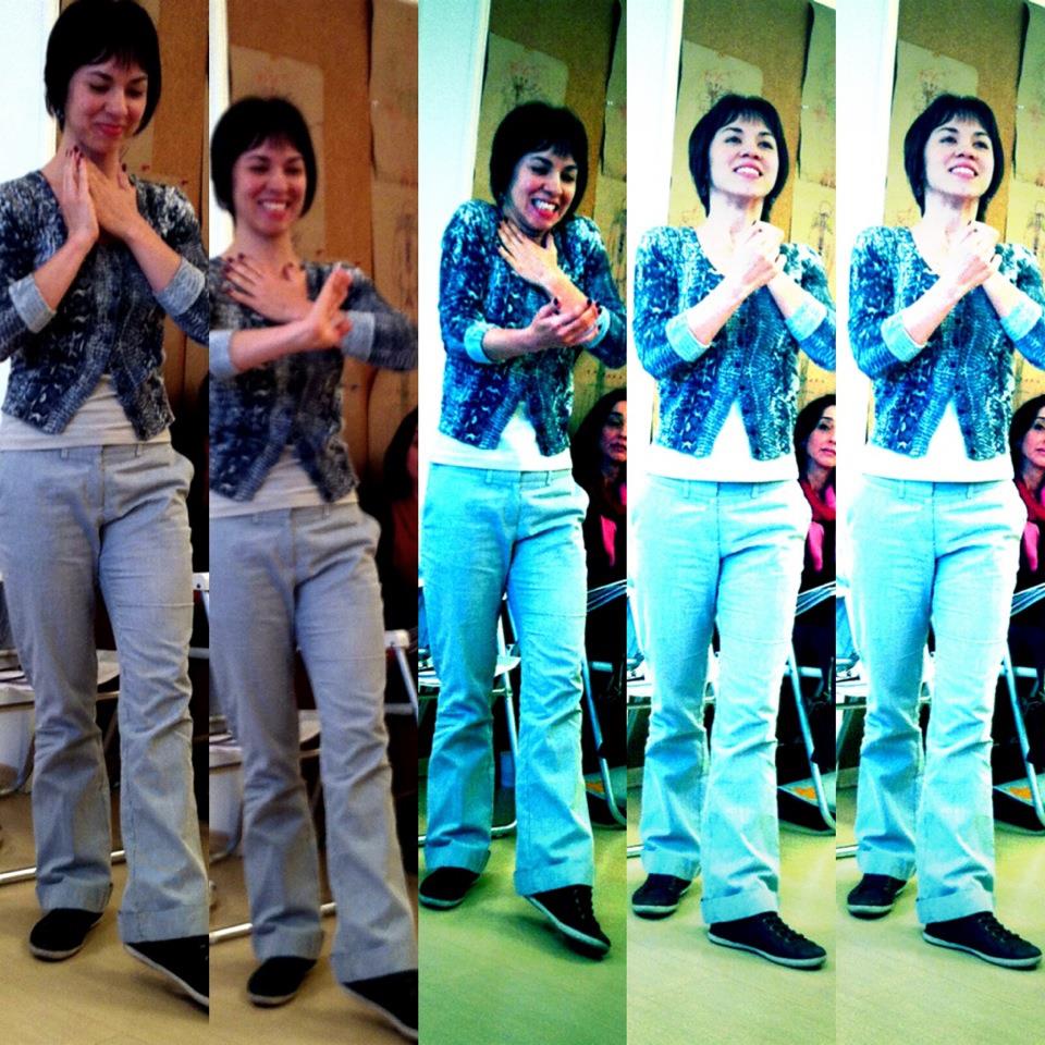 bailarina envergonhada a bailarina envergonhada mostrando seu corpo clássico